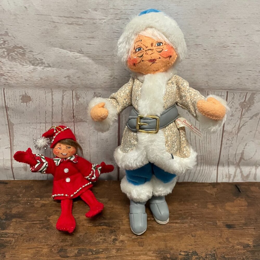 Annalee 2002 figurine and X-Mas tree ornament bundle